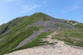 常念岳への登山道