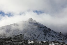 晴れて行く天狗岳