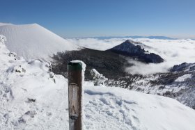 蛇骨岳